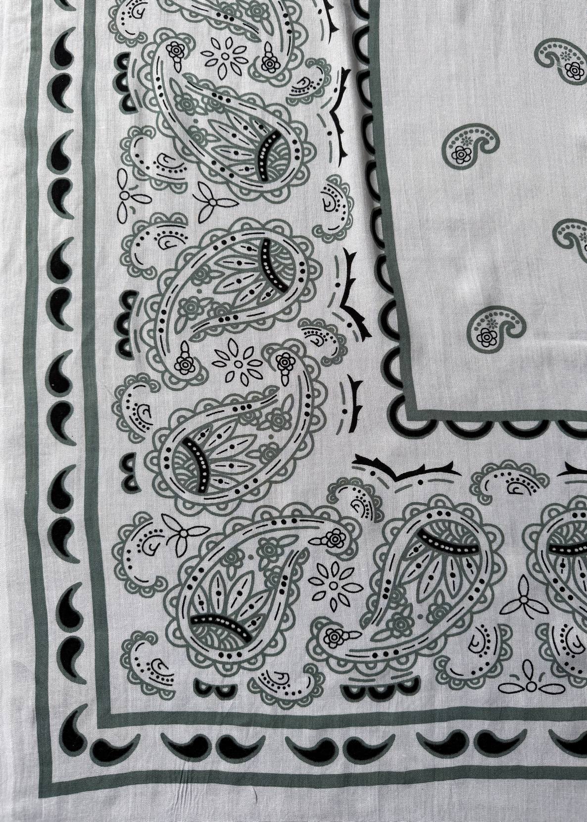 PAREO BATIK SIN FLECOS BANDANA BLANCO TU