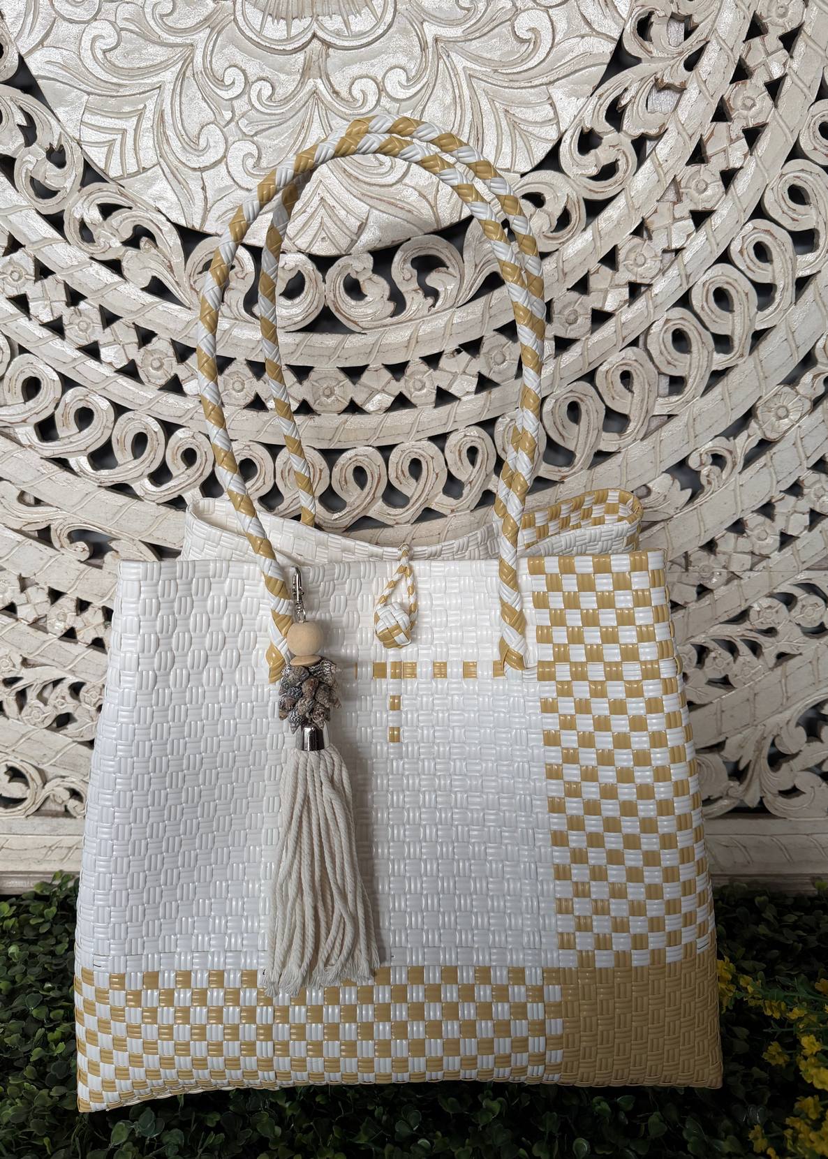CANASTA BAGUS PLASTIC LENI JUMBO CAMEL/BLANCO TU – Bagus